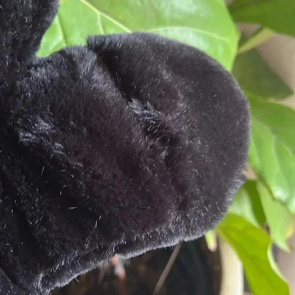 Lauren Conrad Black Fluffy Faux-Fur Vegan Mittens - Picture 9 of 9